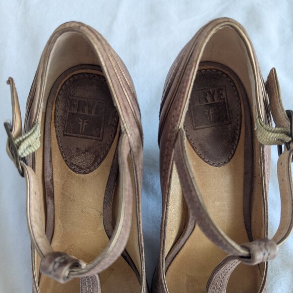 RARE Frye Brown T-strap Leather Pumps Distressed-style Vintage-inspired heels - Picture 2 of 11